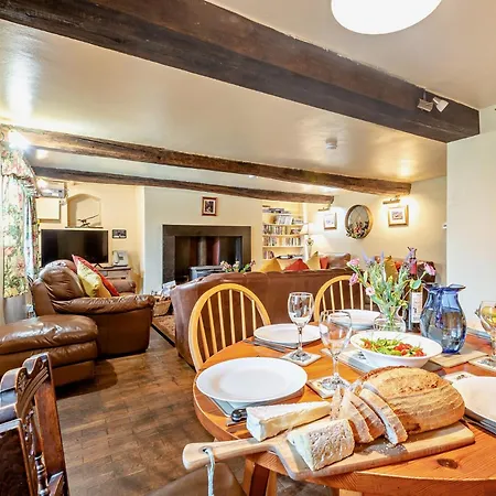 3 Bed In 94529 * Eskdale