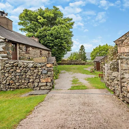 3 Bed In Holmrook Oc-94529 *
